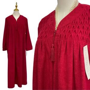 NWT Miss Elaine Red Tassel Zipper Front Houssecoat Kaftan Robe Women’s size PM